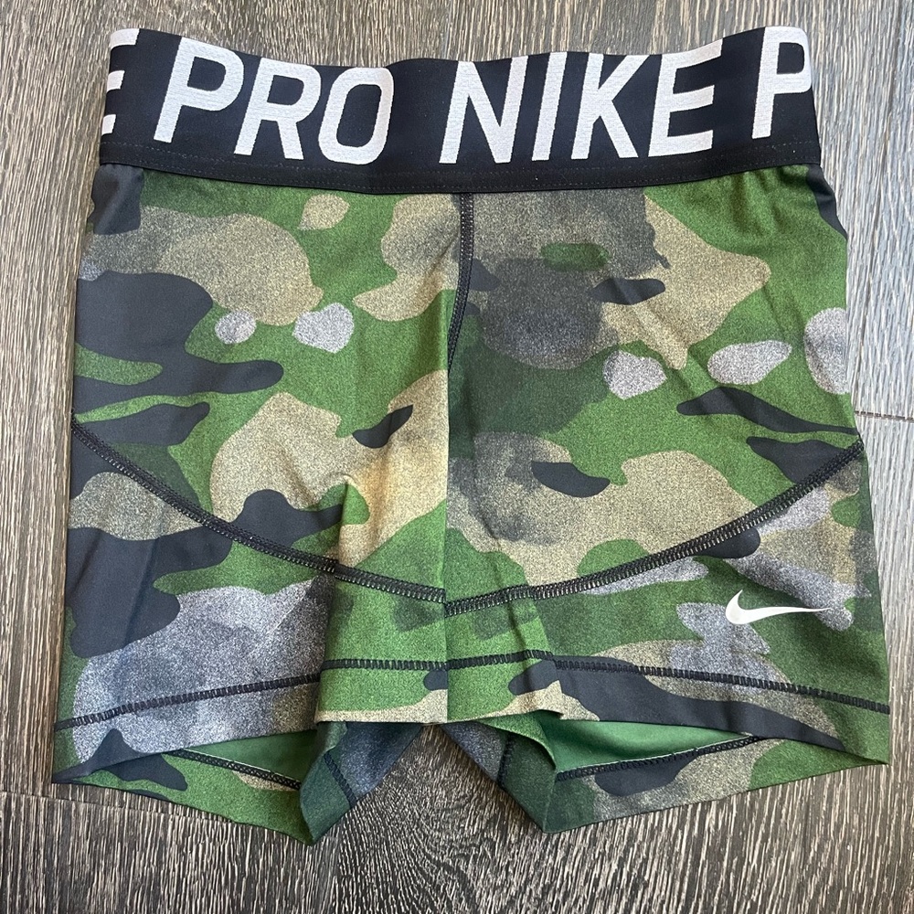 Women’s Nike Pros Spandex